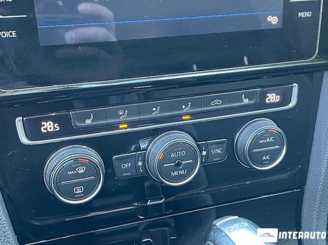 Volkswagen Golf 34 interauto-car