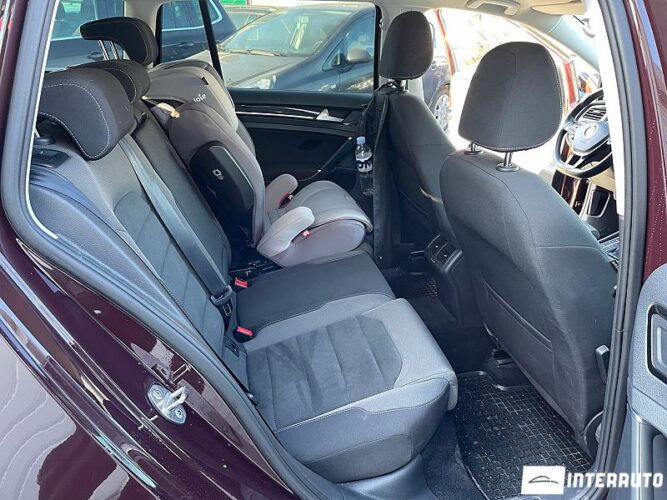 Volkswagen Golf 38 interauto-car