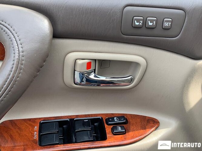 Lexus LX 470 32 interauto-car