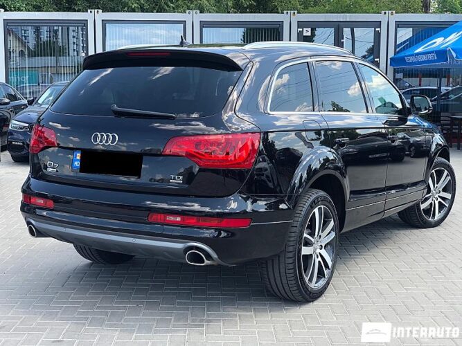 Audi Q7 32 interauto-car