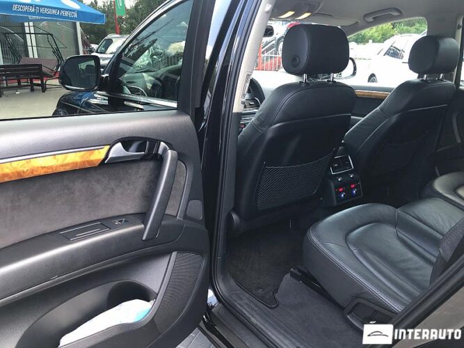 Audi Q7 44 interauto-car