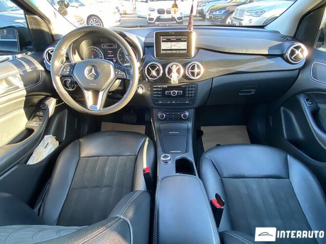 Mercedes B 200 33 interauto-car