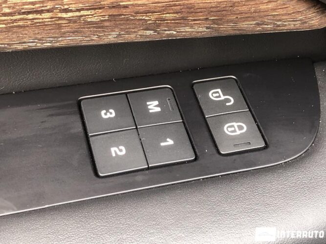 Land Rover Discovery 61 interauto-car