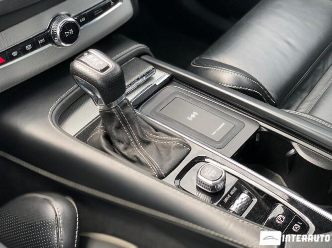 Volvo XC 90 45 interauto-car