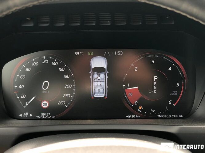 Volvo XC 90 42 interauto-car