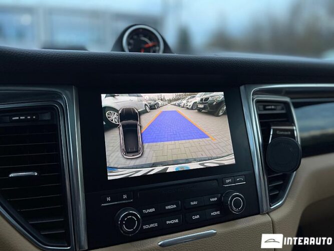 Porsche Macan S 53 interauto-car