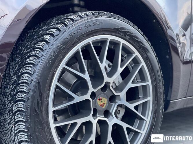 Porsche Macan S 65 interauto-car