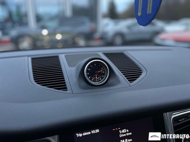 Porsche Macan S 51 interauto-car