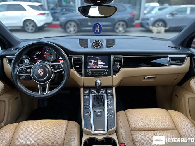 Porsche Macan S 48 interauto-car