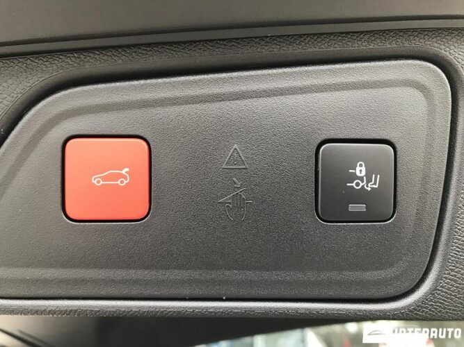 Peugeot 3008 46 interauto-car