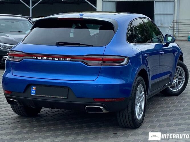Porsche Macan 37 interauto-car