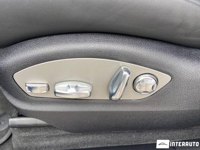 Porsche Macan 41 interauto-car