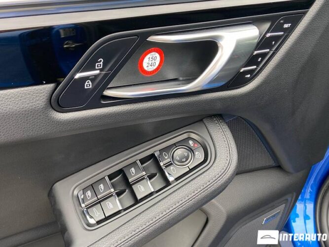 Porsche Macan 39 interauto-car