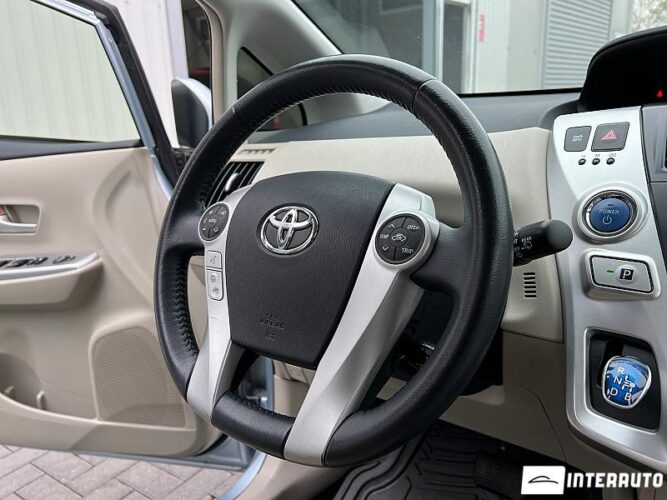 Toyota Prius Plus / V 38 interauto-car