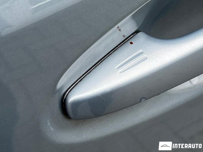 Toyota Prius Plus / V 49 interauto-car