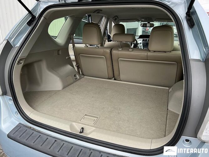 Toyota Prius Plus / V 48 interauto-car