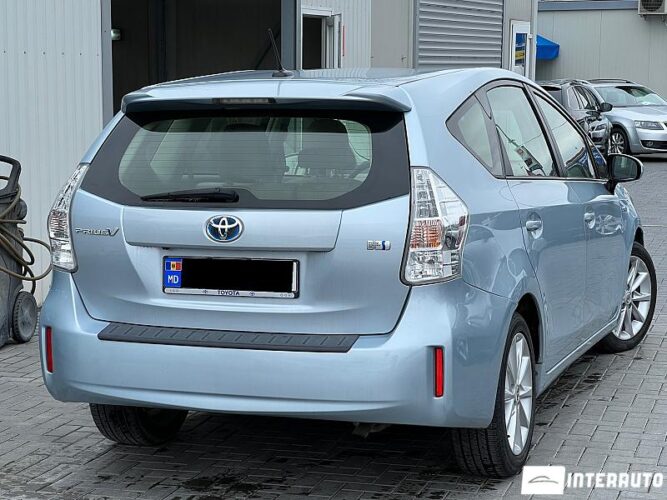 Toyota Prius Plus / V 33 interauto-car