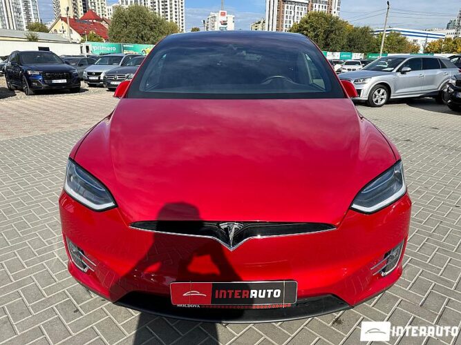 Tesla Model X 37 interauto-car