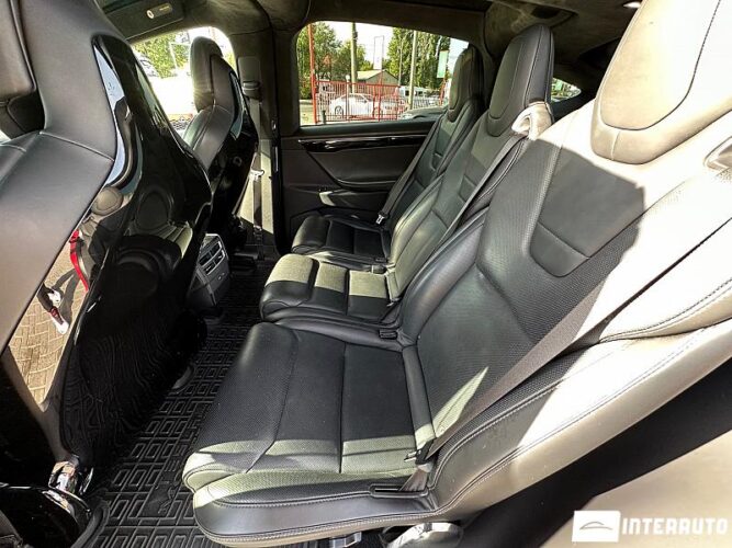 Tesla Model X 51 interauto-car