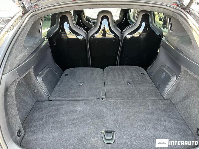 Tesla Model X 53 interauto-car