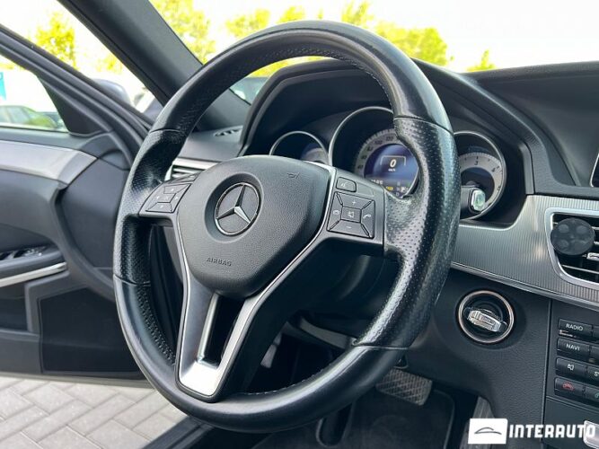 Mercedes E 200 39 interauto-car