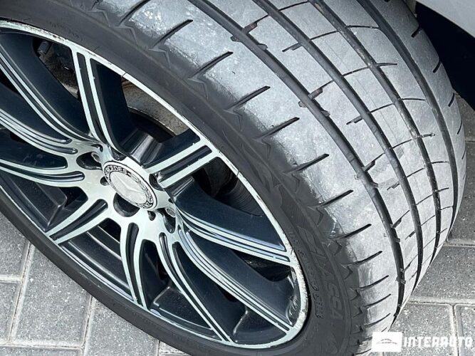 Mercedes E 200 37 interauto-car