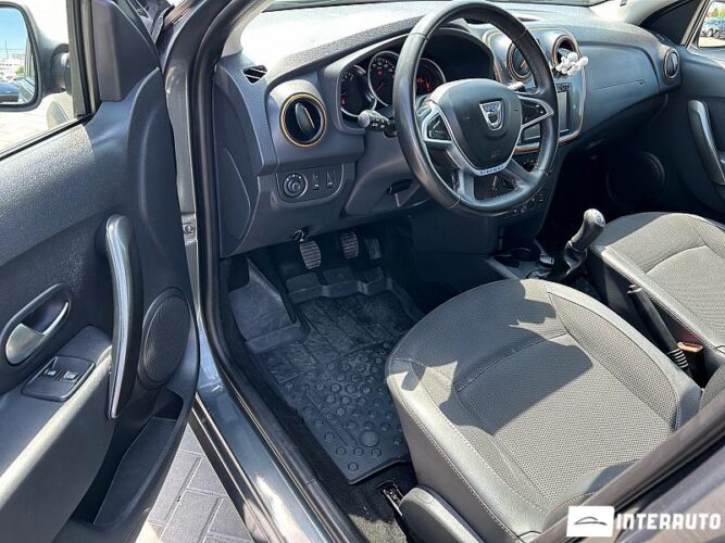 Dacia Logan MCV Stepway 32 interauto-car