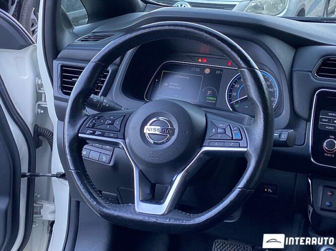 Nissan Leaf 41 interauto-car