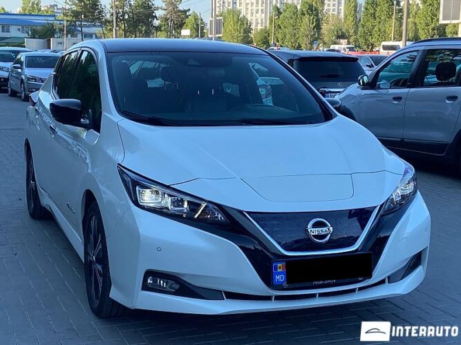 Nissan Leaf 33 interauto-car