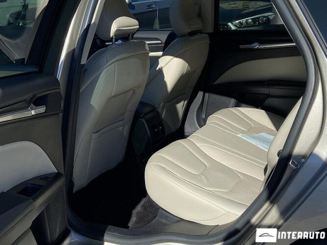 Ford Fusion 43 interauto-car