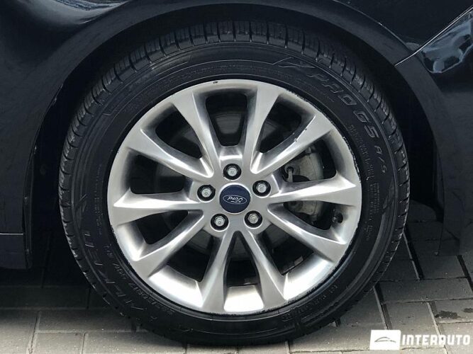 Ford Fusion 34 interauto-car