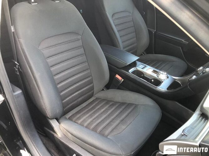 Ford Fusion 38 interauto-car