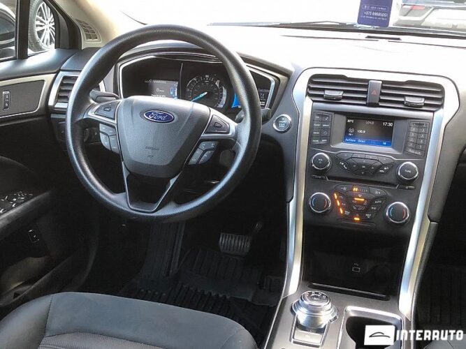 Ford Fusion 36 interauto-car