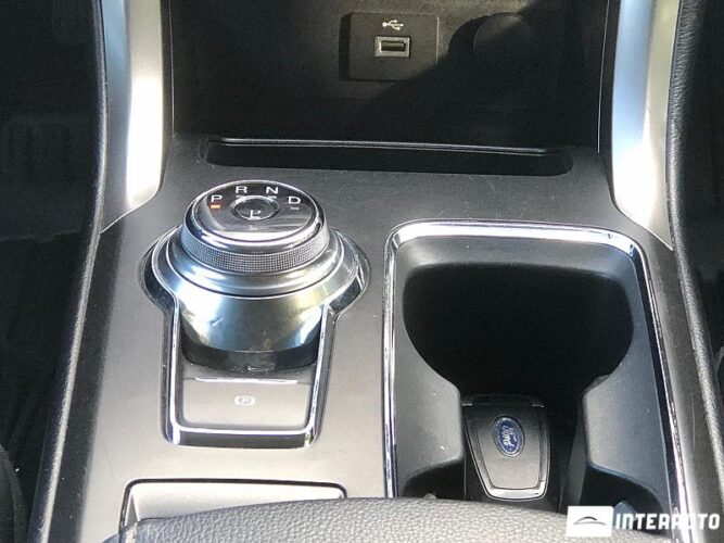 Ford Fusion 46 interauto-car