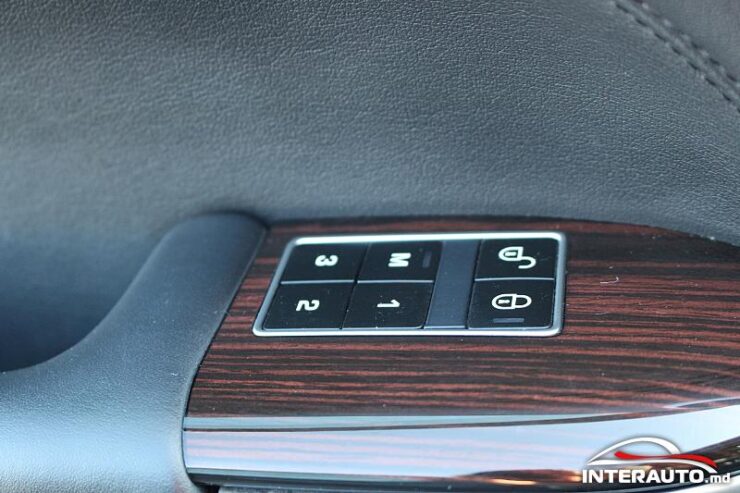 Land Rover Range Rover Vogue 68 interauto-car