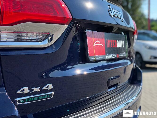 Jeep Grand Cherokee 43 interauto-car