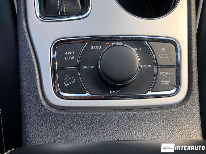 Jeep Grand Cherokee 50 interauto-car