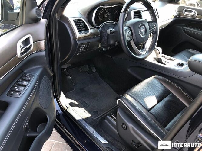 Jeep Grand Cherokee 44 interauto-car
