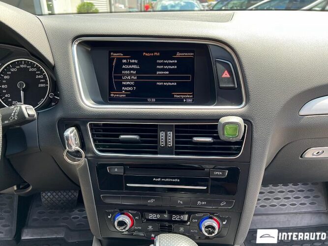 Audi Q5 44 interauto-car