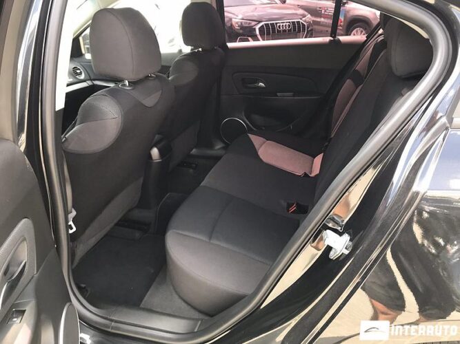 Chevrolet Cruze 42 interauto-car