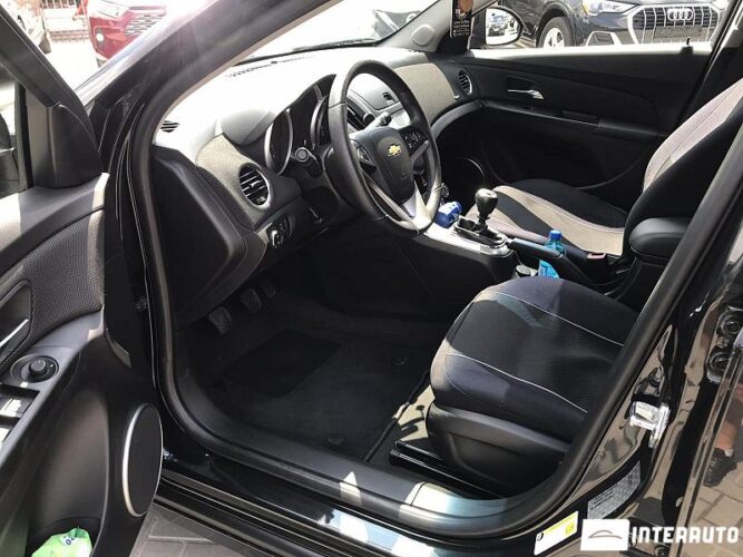Chevrolet Cruze 34 interauto-car
