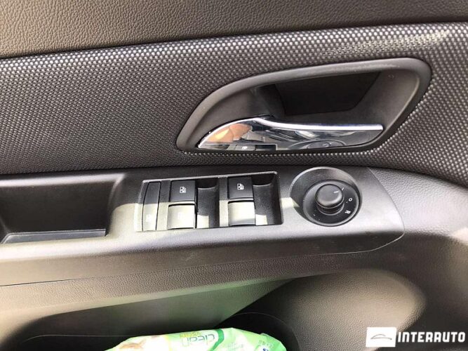 Chevrolet Cruze 35 interauto-car