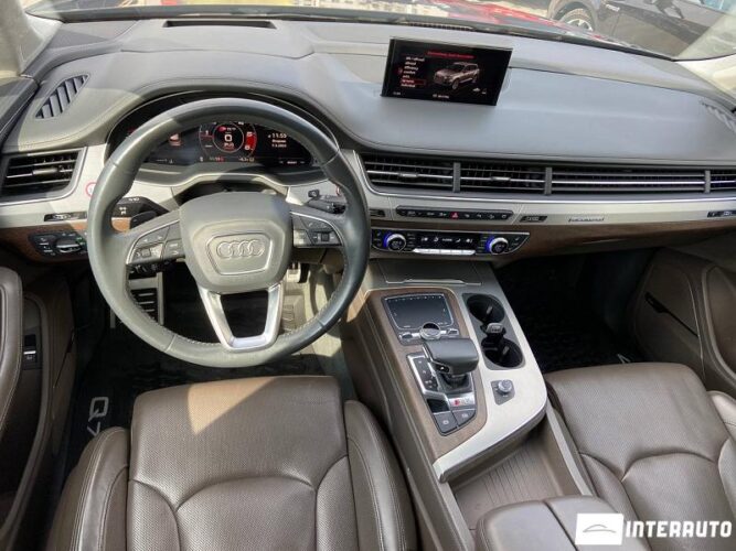 Audi SQ7 42 interauto-car