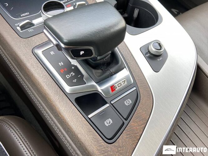 Audi SQ7 50 interauto-car