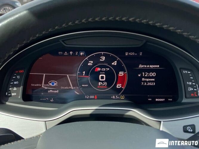 Audi SQ7 43 interauto-car