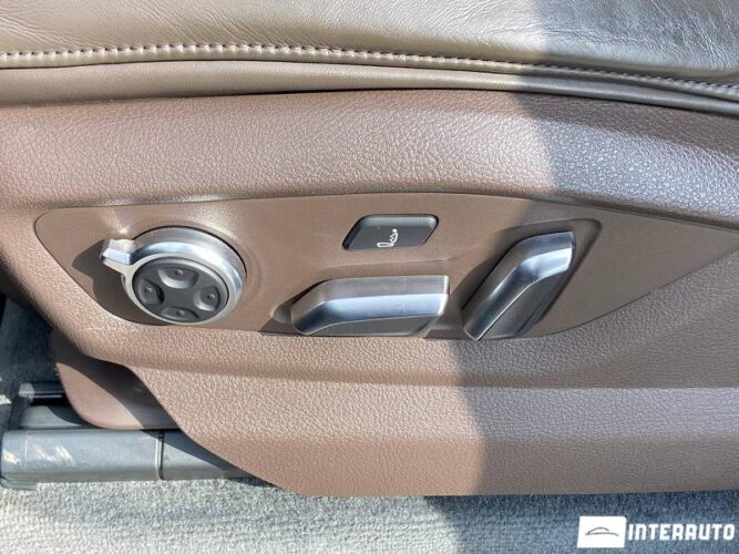 Audi SQ7 52 interauto-car