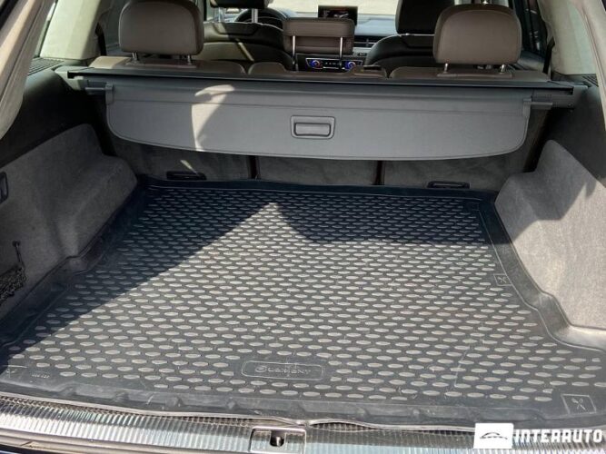 Audi SQ7 58 interauto-car