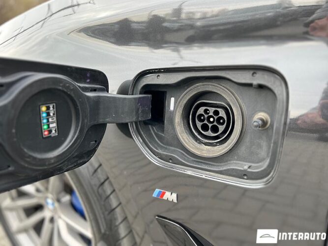 BMW 530e 37 interauto-car