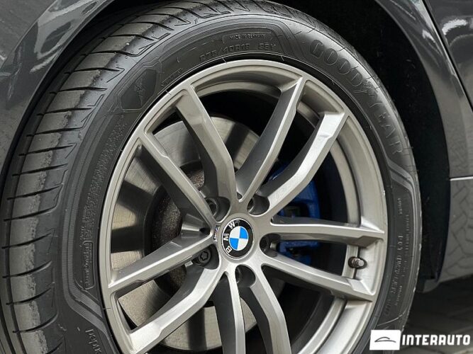 BMW 530e 38 interauto-car