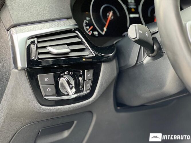 BMW 530e 40 interauto-car